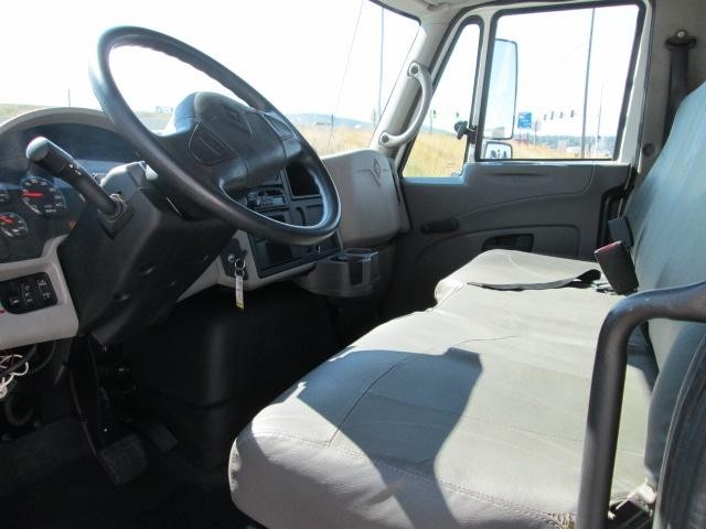 2008 INTERNATIONAL 4300LP 