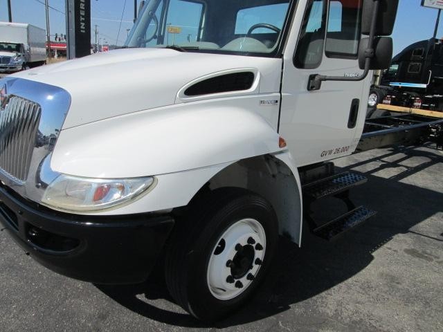 2008 INTERNATIONAL 4300LP 