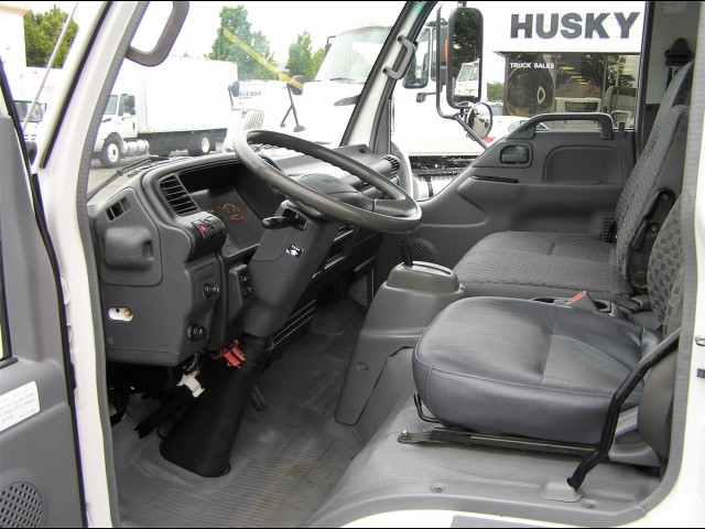 2007 ISUZU NPR HD 