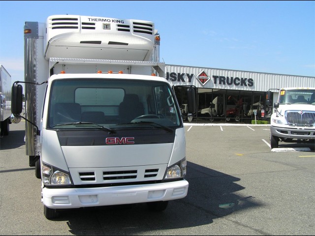 2007 ISUZU NPR HD 